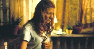 25 Years Ago, Cate Blanchett and Keanu Reeves Teamed With This Beloved Marvel Director for a Moody, Gothic Mystery Flick
