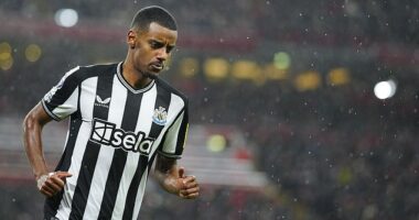 Alexander Isak appears to have hit out at Newcastle in a bombshell statement on social media