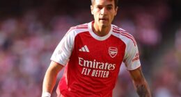 Porto are close to agreeing a loan with obligation to buy Arsenal defender Jakub Kiwior.