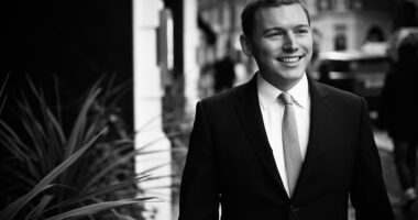 Backroom Farage Advisor Makes Rare Public Intervention After AI Attacks.