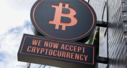 Bitcoin extends rally, hits record high above $124,000