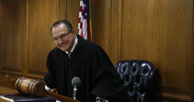 Frank Caprio, a renowned judge turned internet sensation, has died at the age of 88