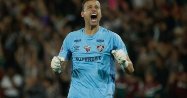 Fluminese goalkeeper Fabio Deivson Lopes Maciel has the most appearances in the history of football, according to his club