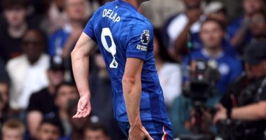 Chelsea's Liam Delap appeared to injure his hamstring during Saturday's game against Fulham