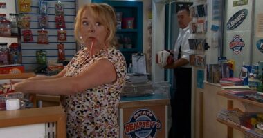 Coronation Street fans were stunned to see the surprise return of a soap favourite The Kabin in Friday's episode, after an 18-month absence