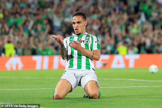 Manchester United expect further talks with Real Betis over  a move for Antony