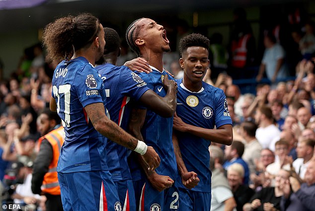Chelsea moved to the top of the Premier with a controversial 2-0 win over Fulham