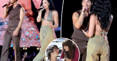 Exes Joe Jonas and Demi Lovato reunite for 'Camp Rock' performance