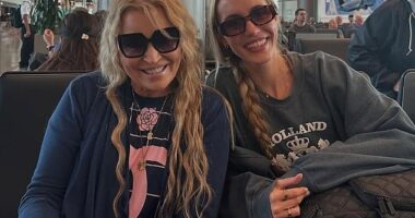 EDM singer Kristine W and her daughter Elizabeth recalled the horror inside a Delta flight that nose dived as it headed from Salt Lake City to Amsterdam last week