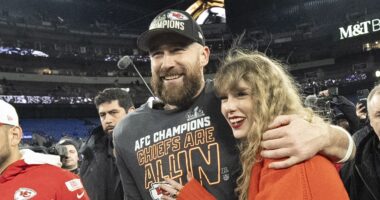 He Did That?! Taylor Swift Flaunts STUNNING Engagement Ring From Travis Kelce In Surprise Announcement Photos