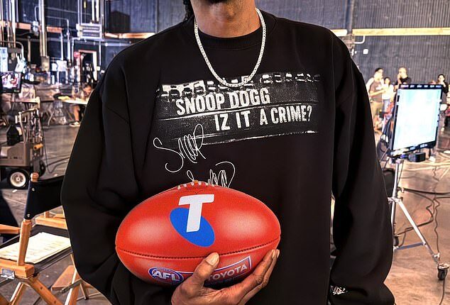 Aussie fans of Snoop Dogg rejoiced on Tuesday when it was announced that the iconic rapper would be headlining the AFL Grand Final in Melbourne in 2025.