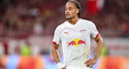 Simons, 22, had been targeted by Chelsea earlier on in the window only for their London rivals Tottenham now leapfrogging them in the race to sign him