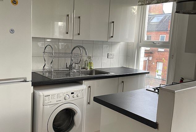 A Victorian flat that had previously been on the market for six months with no offers sold in just 10 days for its £625,000 asking price after it was staged
