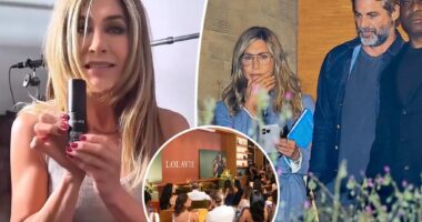 Jennifer Aniston and Jim Curtis' romance heats up as he supports her at beauty event