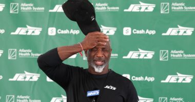 Jets Implode in Sloppy Scrimmage, Aaron Glenn Ends Practice