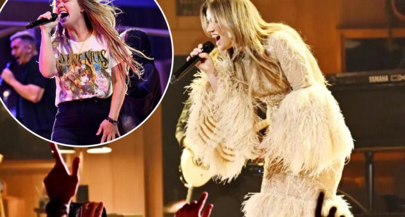 Kelly Clarkson abruptly cancels Las Vegas residency shows for the second time