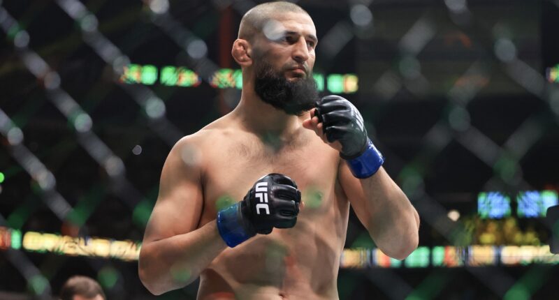 Khamzat Chimaev Dominates Dricus du Plessis at UFC 319