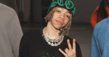 Chile! King Harris Blessed The Timeline With A New Family Pic That’s Got Everyone Talking (PHOTO)