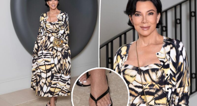 Kris Jenner called out for having 'six toes' in alleged Photoshop fail