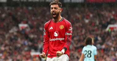 Manchester United tell a familiar, worrying tale despite last-gasp win over Burnley