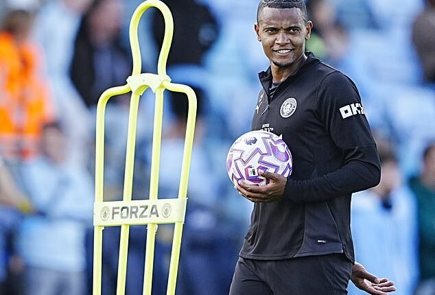 Galatasaray want to sign Manchester City's central defender Manuel Akanji, valued at £15m