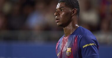 Marcus Rashford produced a glaring misses as Barcelona swept aside Cesc Fabregas' Como