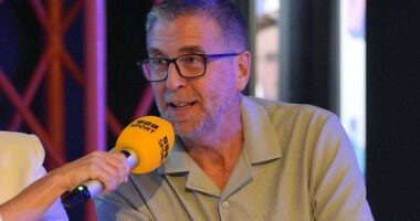 Mark Chapman opens with quip as Match of the Day begins life after Gary Lineker