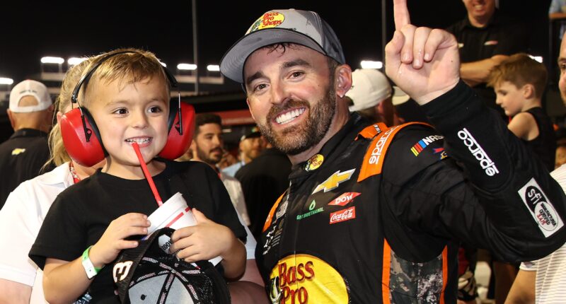 NASCAR's Austin Dillon Earns Redemption Win at Richmond to Make Playoffs