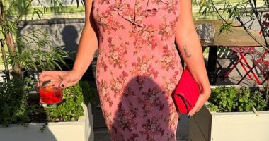 Gracie McGraw, 28 is the oldest daughter of country music stars Tim McGraw and Faith Hill