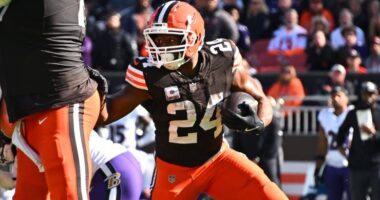 Nick Chubb Eyes Historic '8 Percent' Season in Joe Mixon's Absence