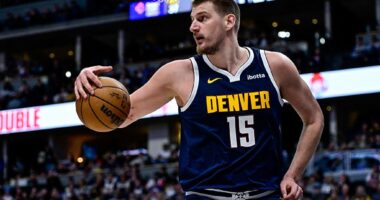 Celebrity Net Worth logo