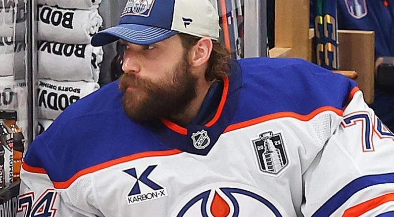 Oilers Trade Idea Lands Reliable Veteran Goaltender