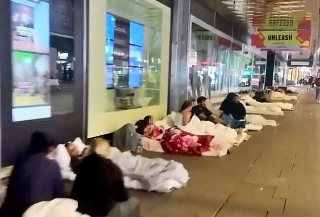 Around 40 people were seen sleeping on Oxford Street just weeks after a site of homeless people was broken up in Hyde Park