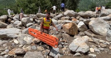 Pakistan restores electricity and reopens roads in areas where floods killed over 300