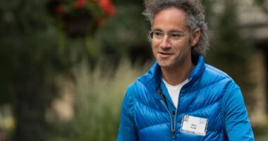 Palantir’s stock gains as ‘bombastic’ AI demand fuels an earnings milestone