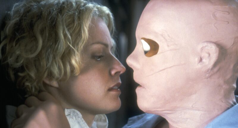 Paul Verhoeven's Hollow Man Predicted the Internet Manosphere
