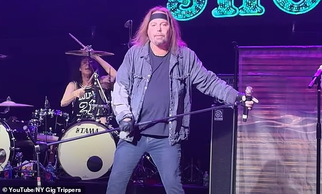 Mötley Crüe frontman Vince Neil sparked health concerns from fans with his stiff solo performance with a backing band at the Bethel Woods Center for the Arts in Bethel, NY on August 3