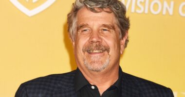 'Shameless' Showrunner John Wells Got in a "Big Fight" Over the Worst Character Note Ever — and He's Not Wrong