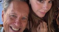 Richard E. Grant has sent fans wild as he revealed he had an impromptu Spice World reunion with Victoria Beckham