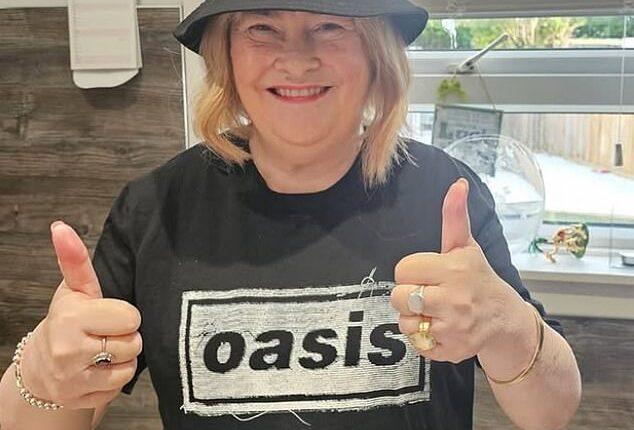 Susan Boyle has proven she's Oasis' number one fan after they dedicated a song to the Britain's Got Talent star during their latest gig