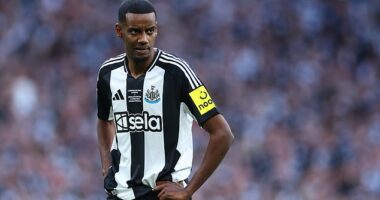 Wantaway Newcastle striker Alexander Isak has received the backing of the Sweden boss