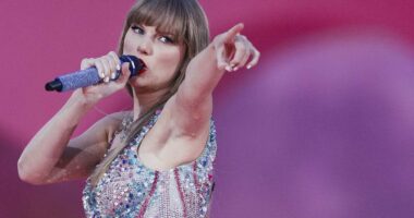 Taylor Swift’s last record made up more than 6% of all album sales in 2024. Will ‘The Life of a Showgirl’ do even better?