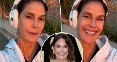 Teri Hatcher shares no-filter, makeup-free selfies