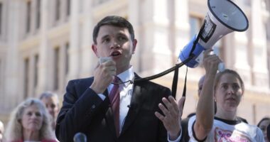 Texas Dem Blasts Billionaire Donors While Cashing Billionaire's Checks – RedState
