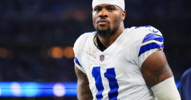 Celebrity Net Worth logo