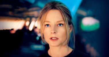 This 20-Year-Old Jodie Foster Thriller Was Trashed by Critics, but Roger Ebert Said It Was “Airtight”