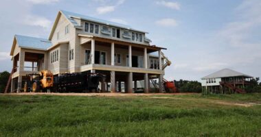 This may slow the decline of mortgage rates — even if the Fed soon cuts interest rates