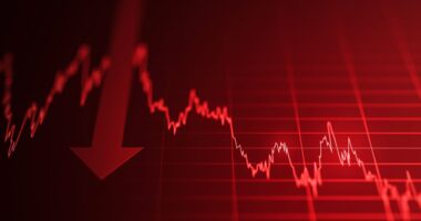 This trader is sounding the alarm over stocks. Why he’s pressing the sell button now.