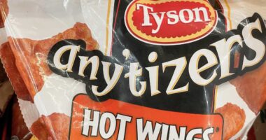 Tyson’s chicken business is growing, while beef is losing money even as prices jump
