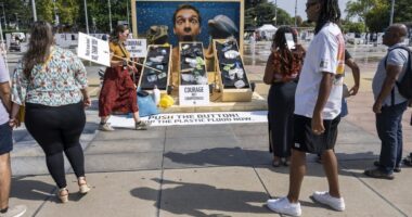 UN plastic pollution talks end in ‘abject failure’ as negotiators reject draft treaties